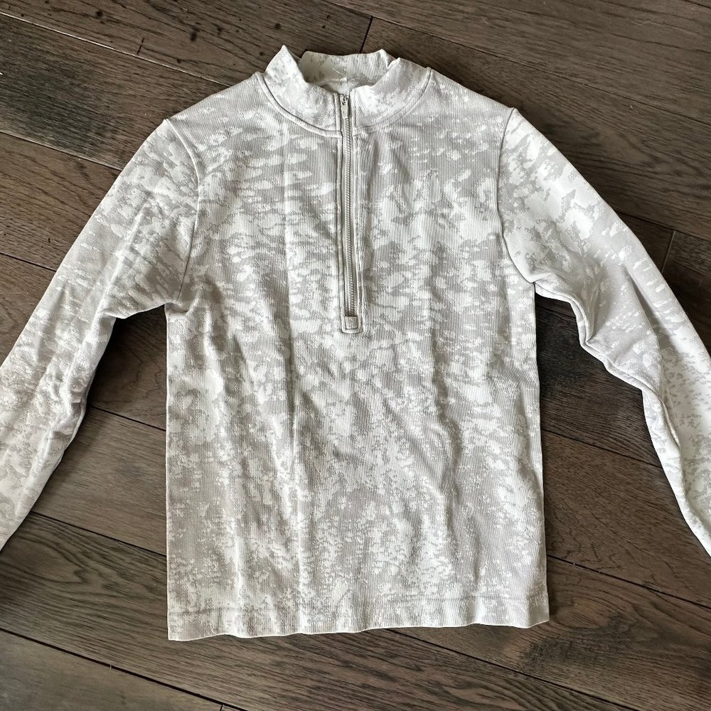 Fabletics Zip Front Long Sleeved Top with Matching Seamless Legging set